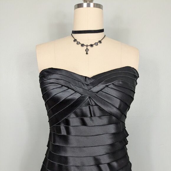 BCBG Prom Dress Maxi Gown 10 Black Ruffle Strapless Glam Goth Satin Tier Classic - Picture 4 of 14